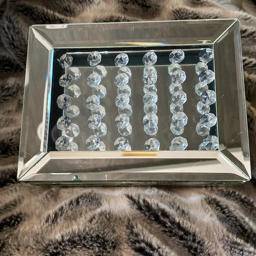 GORGEOUS mirrored and crystal cigar/jewelry box